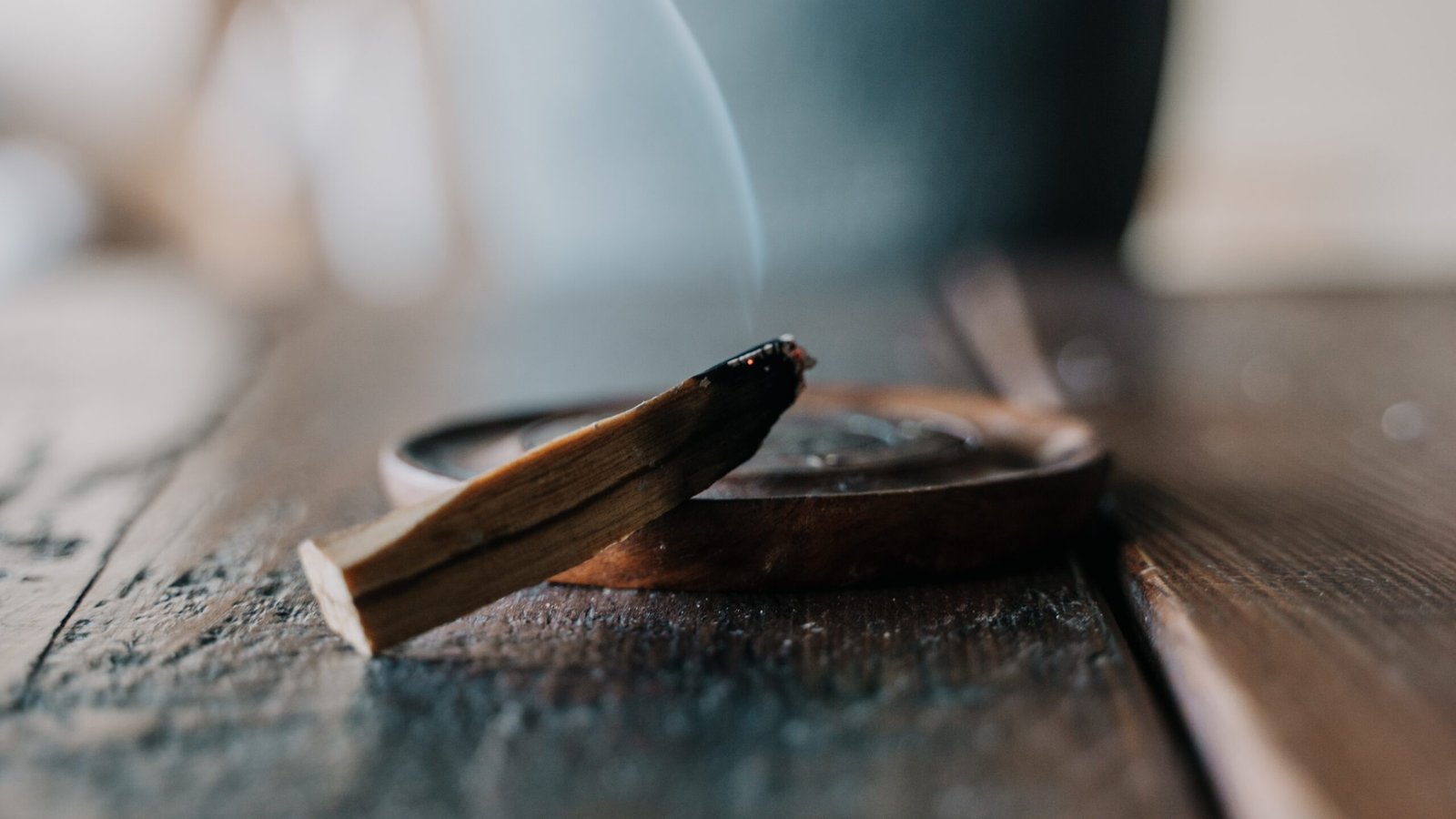 palo santo incense